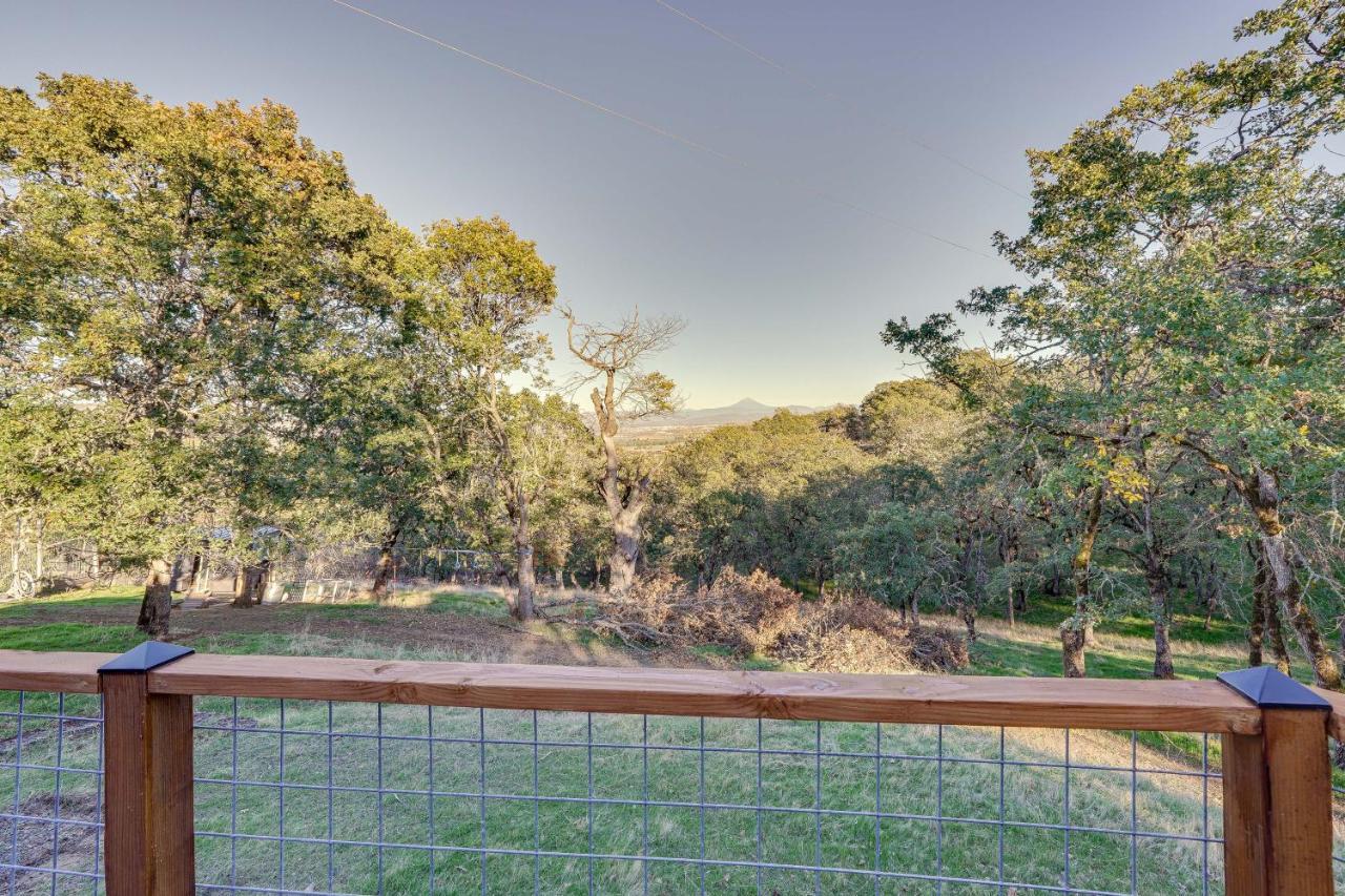 Cozy Central Point Bungalow On Working Winery! Buitenkant foto