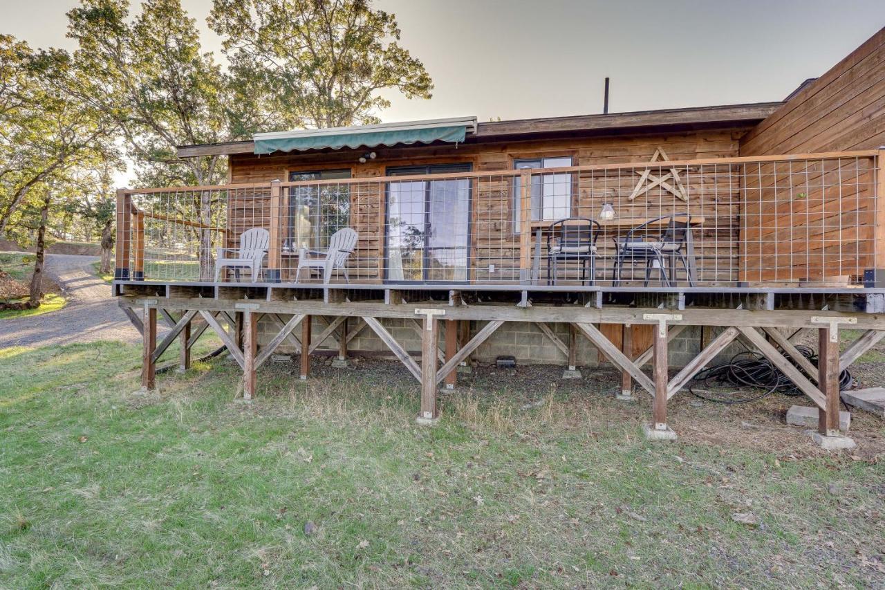 Cozy Central Point Bungalow On Working Winery! Buitenkant foto