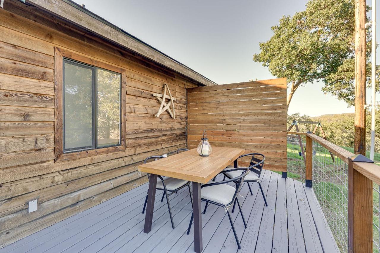 Cozy Central Point Bungalow On Working Winery! Buitenkant foto