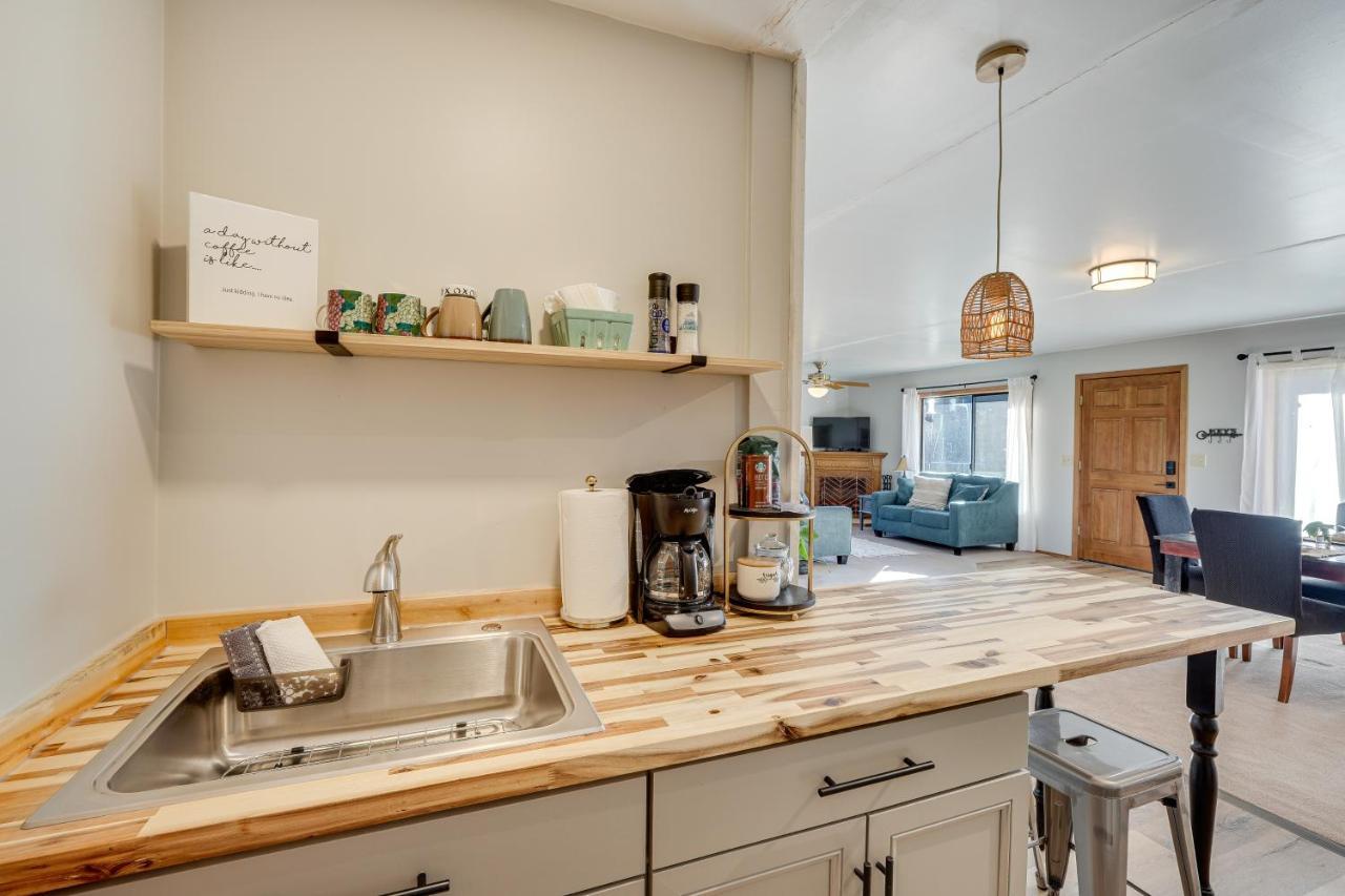 Cozy Central Point Bungalow On Working Winery! Buitenkant foto