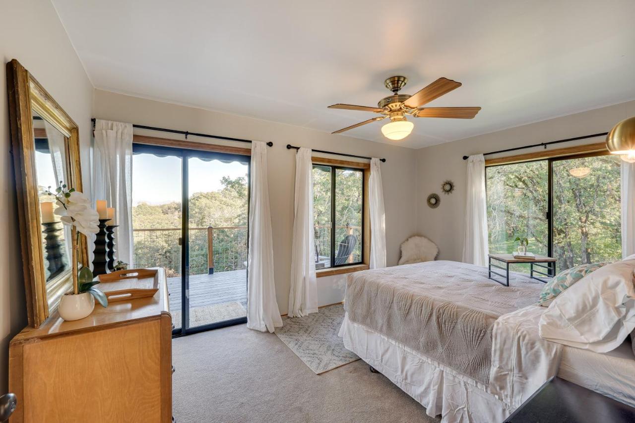 Cozy Central Point Bungalow On Working Winery! Buitenkant foto